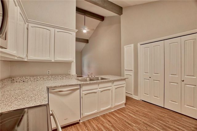 423 Augustine, Euless, TX 76039