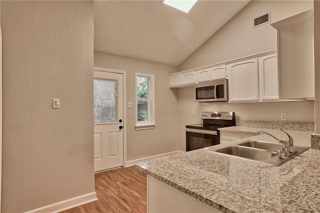 423 Augustine, Euless, TX 76039