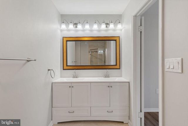 14532 EDDY CT, Centreville, VA 20120