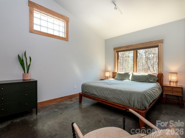 858 Mills Gap Road, Fletcher, NC 28732