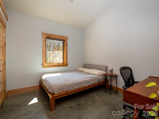 858 Mills Gap Road, Fletcher, NC 28732