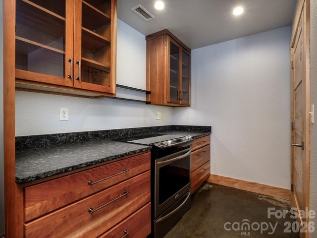 858 Mills Gap Road, Fletcher, NC 28732