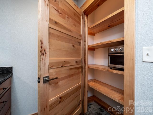 858 Mills Gap Road, Fletcher, NC 28732