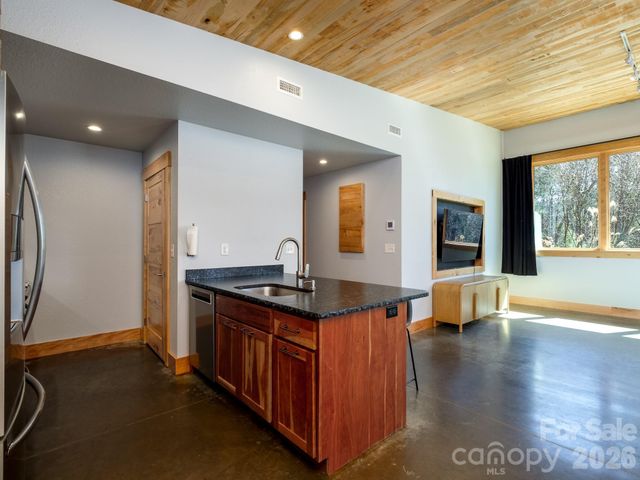 858 Mills Gap Road, Fletcher, NC 28732