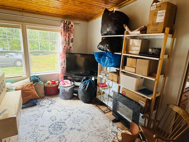 1352 Mud Hollow Road, Kirby, VT 05824