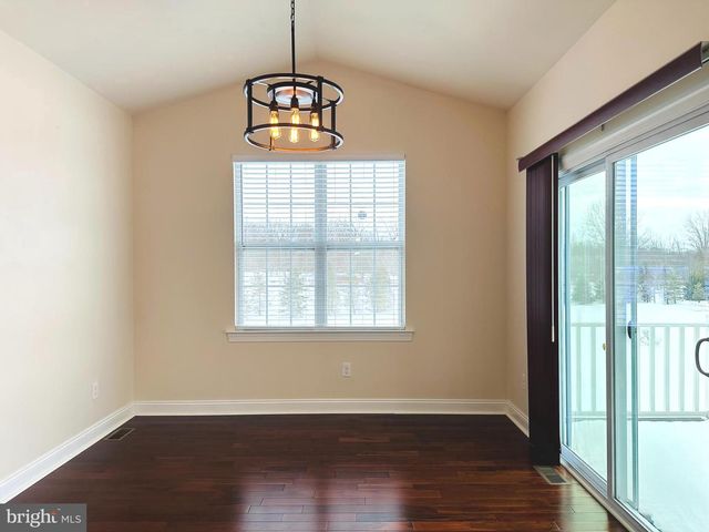 323 W BOULDER DR, Chalfont, PA 18914