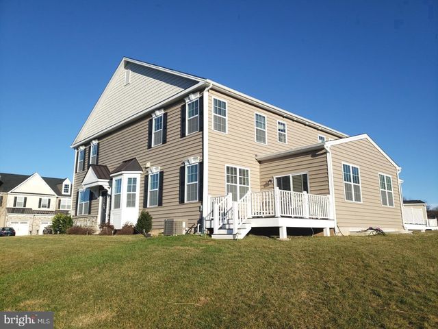 323 W BOULDER DR, Chalfont, PA 18914