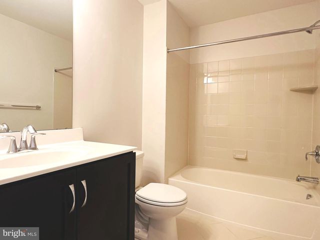 323 W BOULDER DR, Chalfont, PA 18914