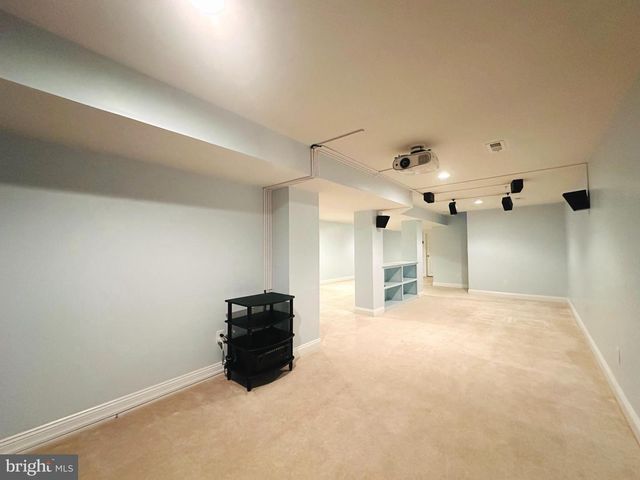 323 W BOULDER DR, Chalfont, PA 18914