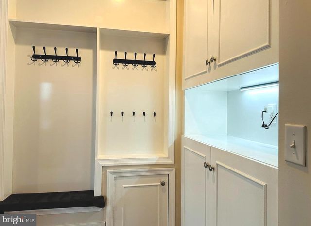 323 W BOULDER DR, Chalfont, PA 18914