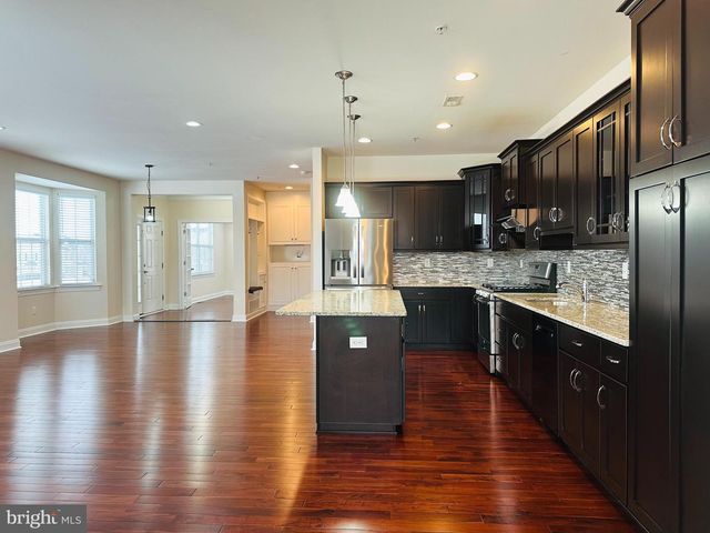 323 W BOULDER DR, Chalfont, PA 18914