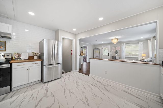121 S Sylvan Avenue, Columbus, OH 43204