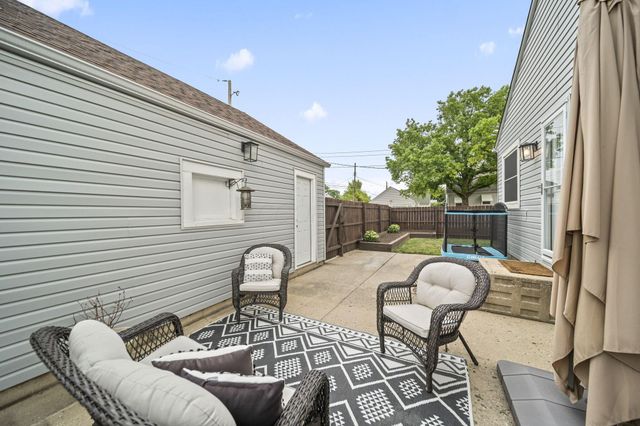 121 S Sylvan Avenue, Columbus, OH 43204