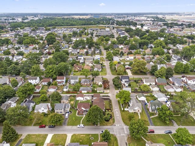 121 S Sylvan Avenue, Columbus, OH 43204