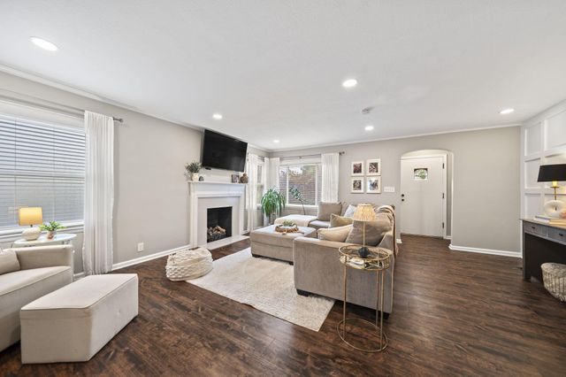 121 S Sylvan Avenue, Columbus, OH 43204