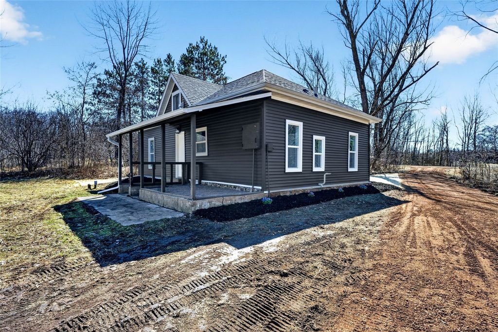 Image 11 of property listing at N3328 New Knapp Road, Shell Lake, WI 54871