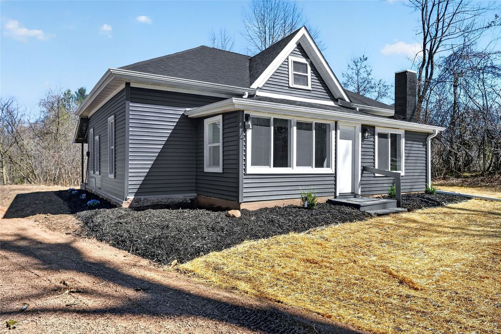 Image 5 of property listing at N3328 New Knapp Road, Shell Lake, WI 54871
