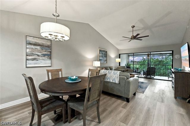 269 Deerwood CIR 14, Naples, FL 34113