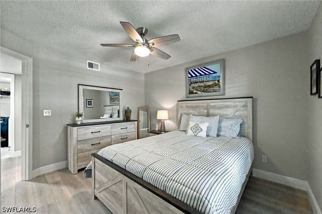 269 Deerwood CIR 14, Naples, FL 34113