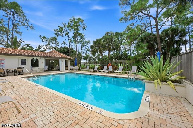 269 Deerwood CIR 14, Naples, FL 34113