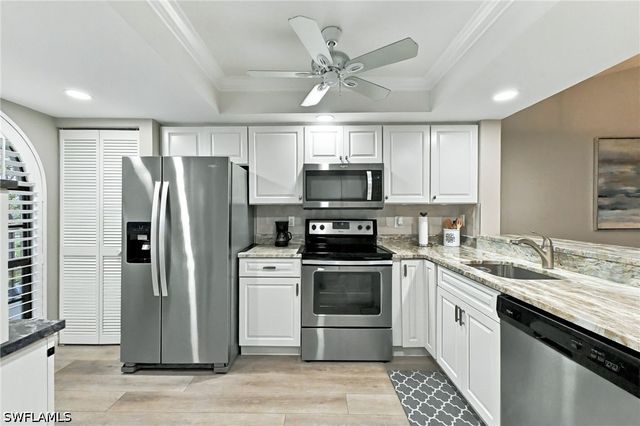269 Deerwood CIR 14, Naples, FL 34113