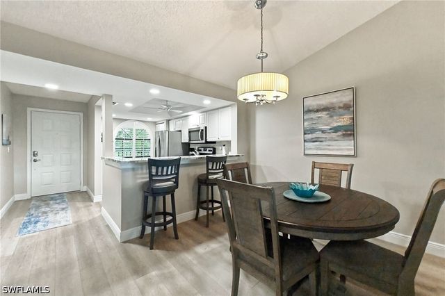 269 Deerwood CIR 14, Naples, FL 34113