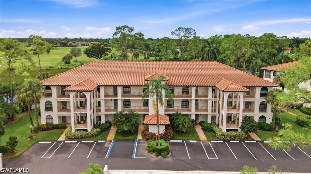 269 Deerwood CIR 14, Naples, FL 34113