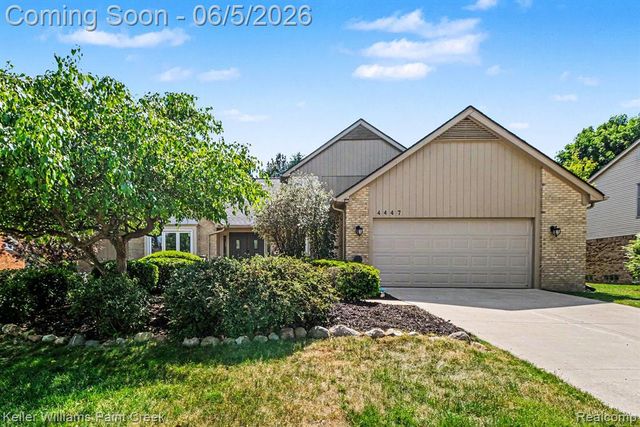 4447 Bentley Drive, Troy, MI 48098
