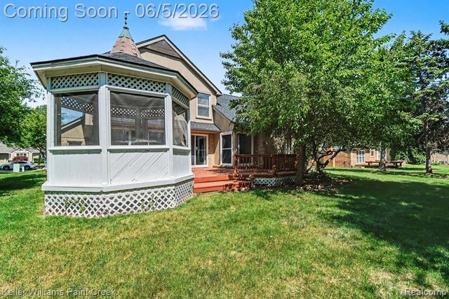 4447 Bentley Drive, Troy, MI 48098