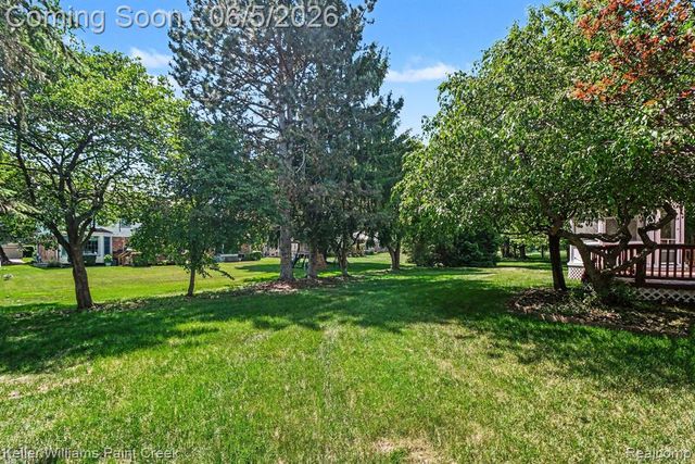 4447 Bentley Drive, Troy, MI 48098