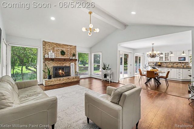 4447 Bentley Drive, Troy, MI 48098
