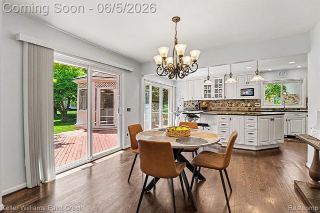 4447 Bentley Drive, Troy, MI 48098