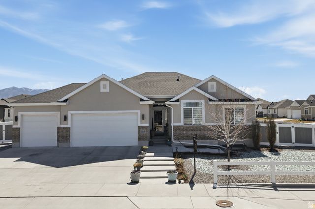 236 E BRIARWOOD LN, Stansbury Park, UT 84074