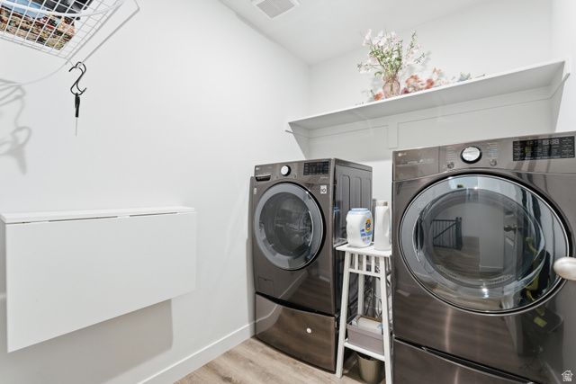 236 E BRIARWOOD LN, Stansbury Park, UT 84074