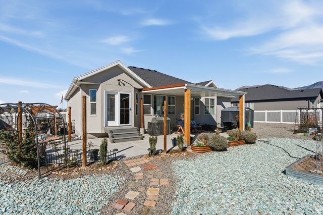 236 E BRIARWOOD LN, Stansbury Park, UT 84074