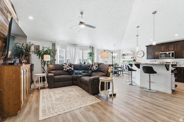 236 E BRIARWOOD LN, Stansbury Park, UT 84074