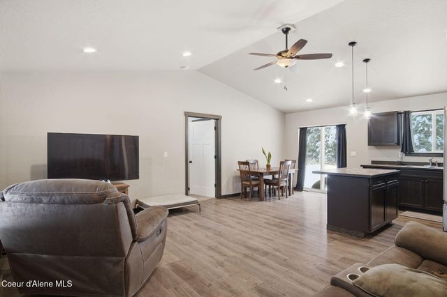 4922 W CHARLIES PL, Rathdrum, ID 83858