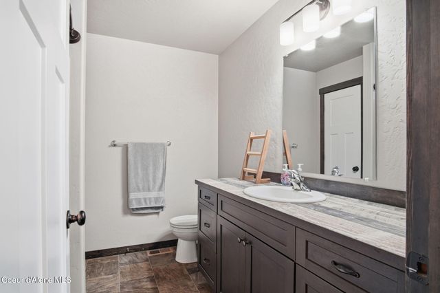 4922 W CHARLIES PL, Rathdrum, ID 83858