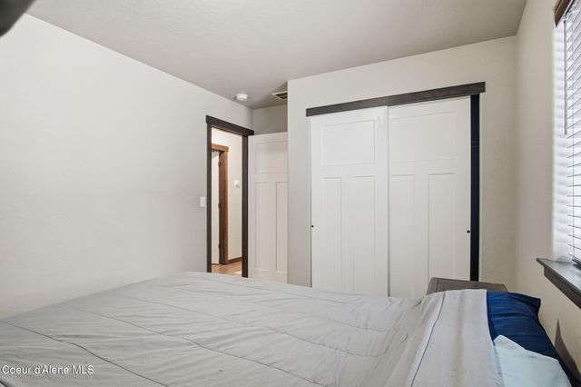 4922 W CHARLIES PL, Rathdrum, ID 83858