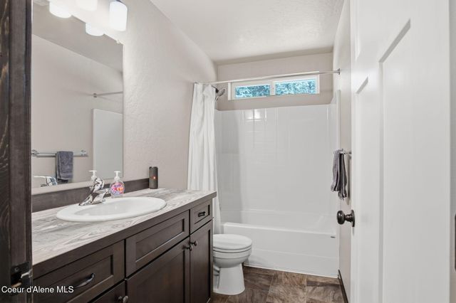 4922 W CHARLIES PL, Rathdrum, ID 83858