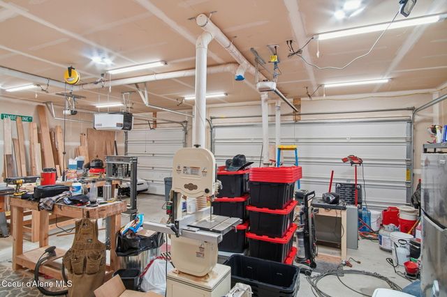 4922 W CHARLIES PL, Rathdrum, ID 83858