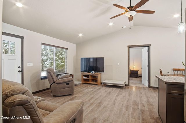 4922 W CHARLIES PL, Rathdrum, ID 83858