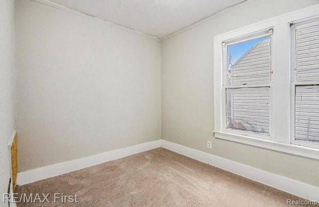 15457 Cloverlawn Avenue, Detroit, MI 48238