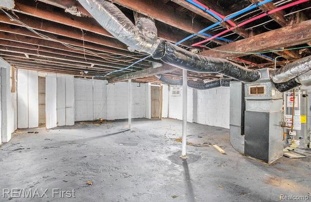 15457 Cloverlawn Avenue, Detroit, MI 48238