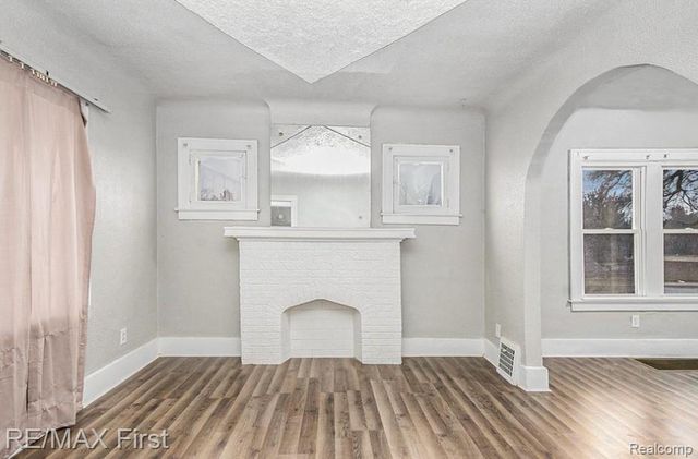 15457 Cloverlawn Avenue, Detroit, MI 48238