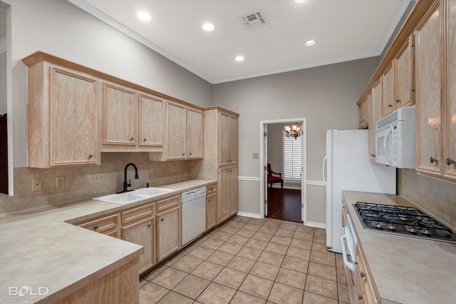 6014 Braeburn Court, Bossier City, LA 71111