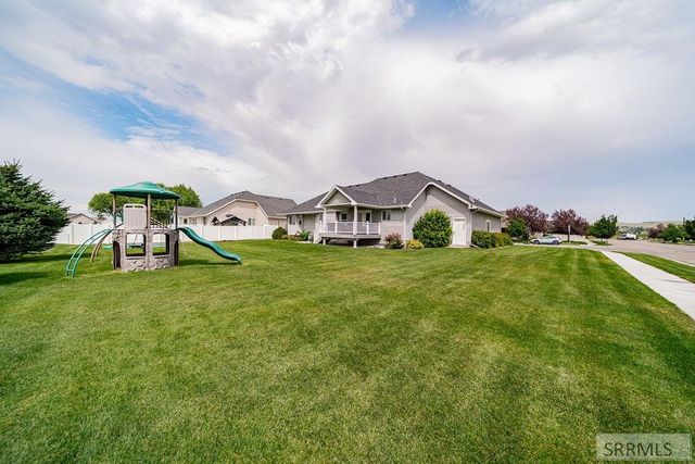 1678 Marsala Court, Ammon, ID 83401