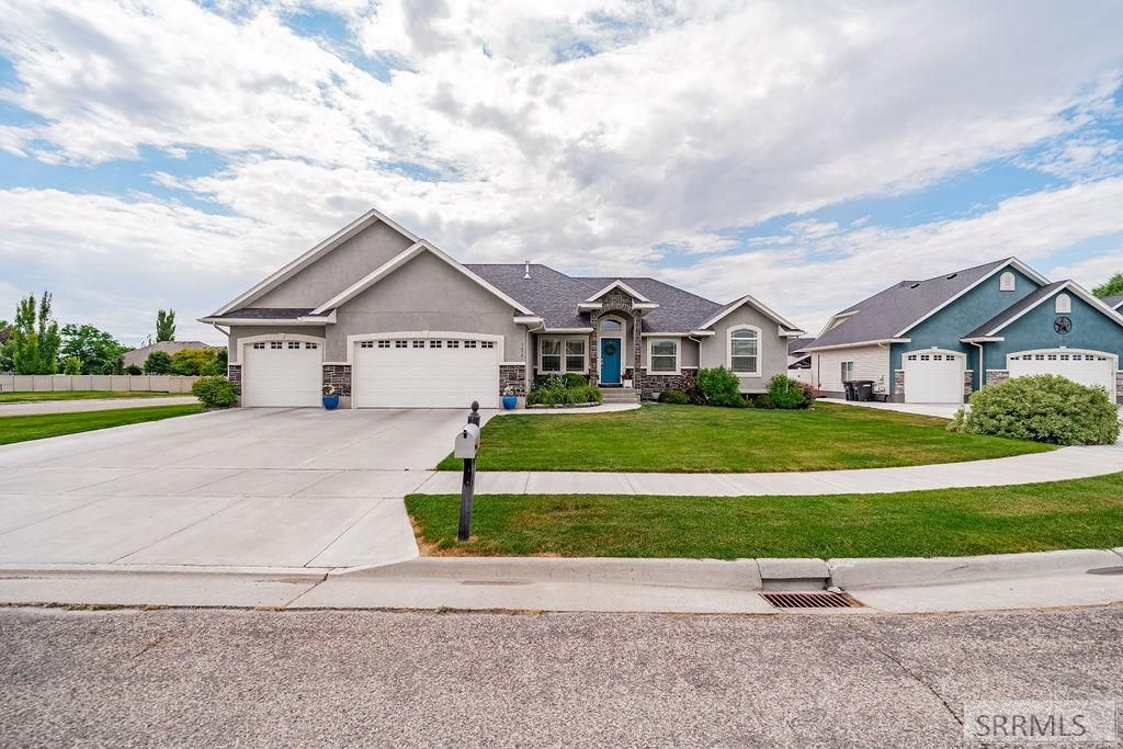 Image 2 of property listing at 1678 Marsala Court, Ammon, ID 83401