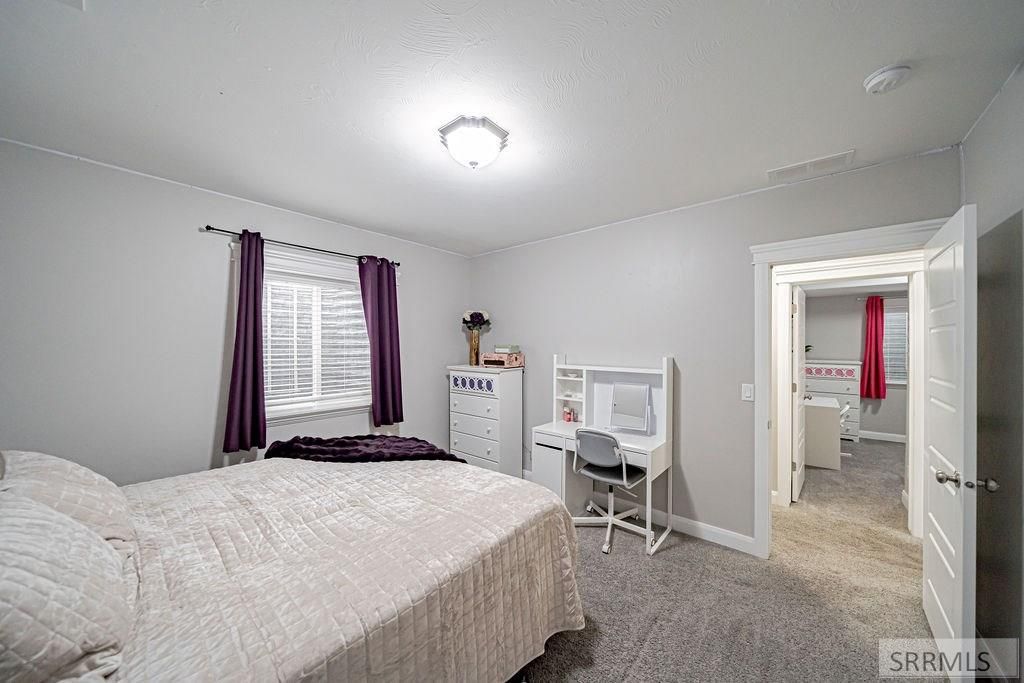 Image 32 of property listing at 1678 Marsala Court, Ammon, ID 83401