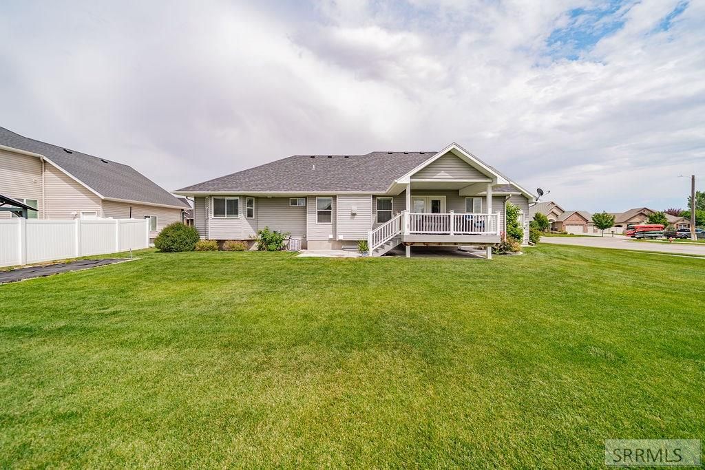 Image 37 of property listing at 1678 Marsala Court, Ammon, ID 83401
